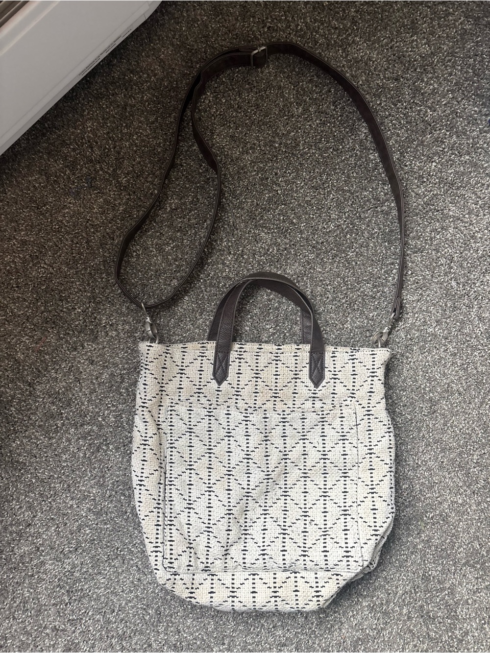 Thirty One Cross Body Tote Bag - Cream/Navy
